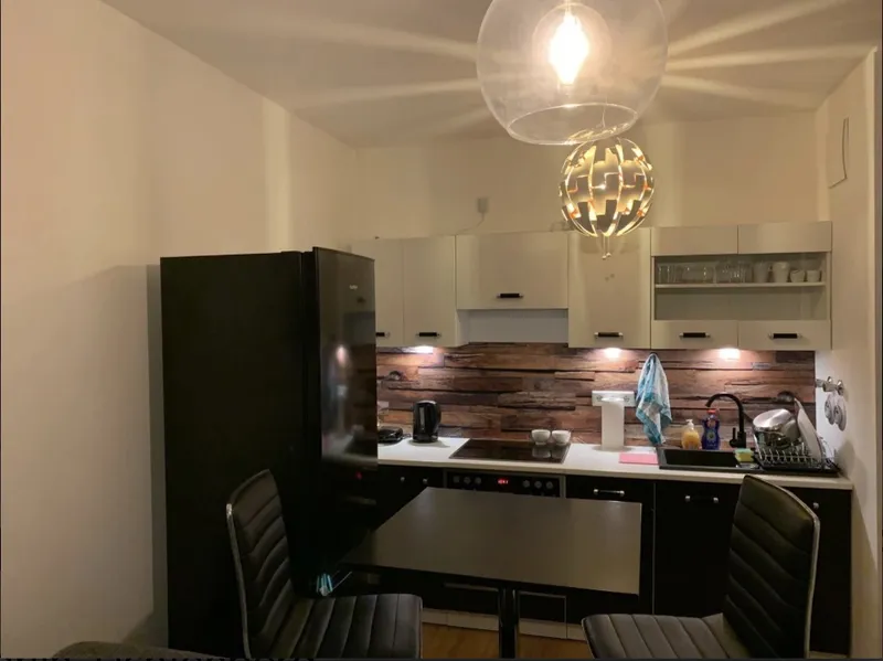 TAUSCHWOHNUNG - Helle 2-Zimmer Wohnung im 3. OG in Alt-Hohenschönhausen — photo 1